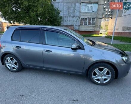 Фольксваген Гольф 2009 в Хмельницком на Automoto.ua Серый Фольксваген Гольф, объемом двигателя 1.97 л и пробегом 233 тыс. км за 8000 $, фото 4 на Automoto.ua