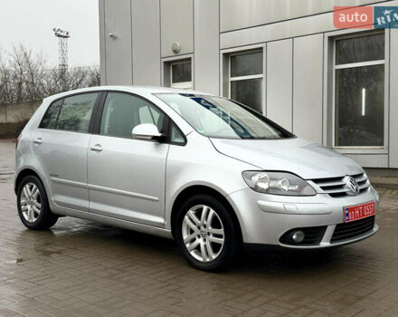 Сірий Фольксваген Гольф, об'ємом двигуна 1.6 л та пробігом 204 тис. км за 7700 $, фото 1 на Automoto.ua