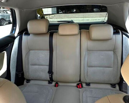 Серый Фольксваген Гольф, объемом двигателя 1.6 л и пробегом 262 тыс. км за 6600 $, фото 5 на Automoto.ua