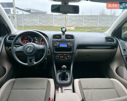 Серый Фольксваген Гольф, объемом двигателя 1.97 л и пробегом 284 тыс. км за 7677 $, фото 16 на Automoto.ua