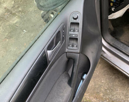 Серый Фольксваген Гольф, объемом двигателя 1.4 л и пробегом 200 тыс. км за 2600 $, фото 12 на Automoto.ua