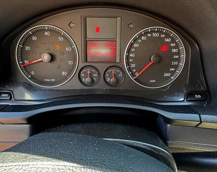 Серый Фольксваген Гольф, объемом двигателя 1.6 л и пробегом 262 тыс. км за 6600 $, фото 2 на Automoto.ua