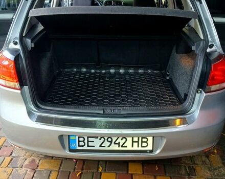 Фольксваген Гольф 2009 в Николаеве на Automoto.ua Серый Фольксваген Гольф, объемом двигателя 1.4 л и пробегом 133 тыс. км за 7800 $, фото 7 на Automoto.ua