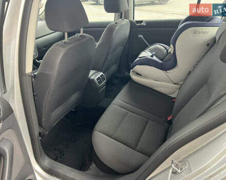 Серый Фольксваген Гольф, объемом двигателя 1.6 л и пробегом 98 тыс. км за 8100 $, фото 23 на Automoto.ua