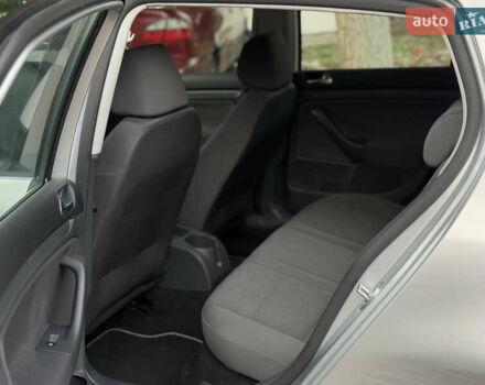 Серый Фольксваген Гольф, объемом двигателя 1.6 л и пробегом 240 тыс. км за 6550 $, фото 16 на Automoto.ua