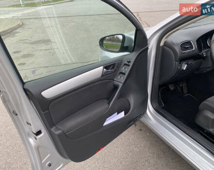 Серый Фольксваген Гольф, объемом двигателя 1.6 л и пробегом 240 тыс. км за 6450 $, фото 13 на Automoto.ua