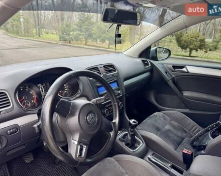 Серый Фольксваген Гольф, объемом двигателя 1.4 л и пробегом 251 тыс. км за 7800 $, фото 3 на Automoto.ua