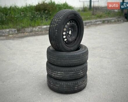 Серый Фольксваген Гольф, объемом двигателя 1.39 л и пробегом 235 тыс. км за 8400 $, фото 7 на Automoto.ua