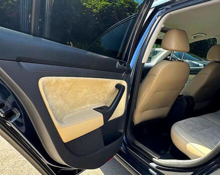 Серый Фольксваген Гольф, объемом двигателя 1.6 л и пробегом 262 тыс. км за 6600 $, фото 7 на Automoto.ua