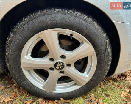 Серый Фольксваген Гольф, объемом двигателя 1.39 л и пробегом 213 тыс. км за 7200 $, фото 51 на Automoto.ua