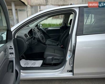 Серый Фольксваген Гольф, объемом двигателя 1.39 л и пробегом 235 тыс. км за 8400 $, фото 44 на Automoto.ua