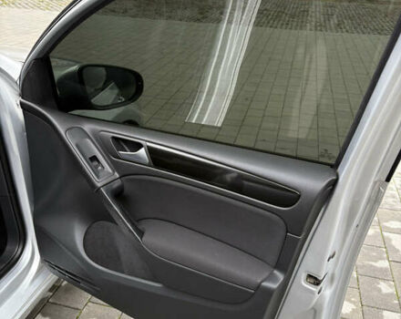 Серый Фольксваген Гольф, объемом двигателя 1.6 л и пробегом 216 тыс. км за 7700 $, фото 22 на Automoto.ua