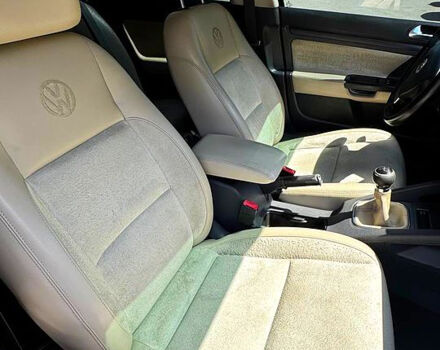 Серый Фольксваген Гольф, объемом двигателя 1.6 л и пробегом 262 тыс. км за 6600 $, фото 4 на Automoto.ua