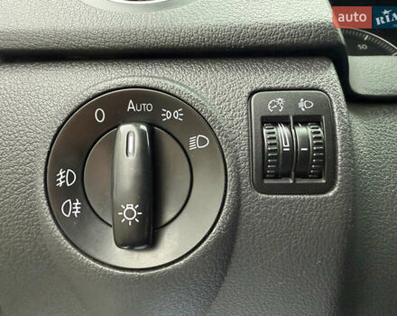 Сірий Фольксваген Гольф, об'ємом двигуна 1.6 л та пробігом 204 тис. км за 7700 $, фото 16 на Automoto.ua