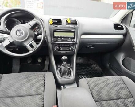 Серый Фольксваген Гольф, объемом двигателя 1.6 л и пробегом 299 тыс. км за 6500 $, фото 8 на Automoto.ua