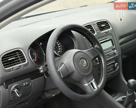 Серый Фольксваген Гольф, объемом двигателя 1.6 л и пробегом 228 тыс. км за 6400 $, фото 15 на Automoto.ua