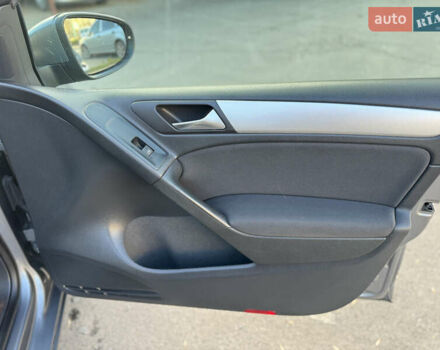 Сірий Фольксваген Гольф, об'ємом двигуна 1.39 л та пробігом 215 тис. км за 8700 $, фото 22 на Automoto.ua