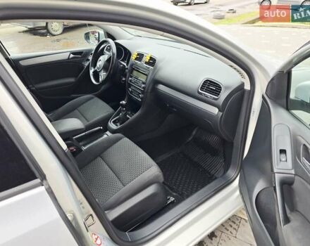 Серый Фольксваген Гольф, объемом двигателя 1.6 л и пробегом 299 тыс. км за 6500 $, фото 2 на Automoto.ua