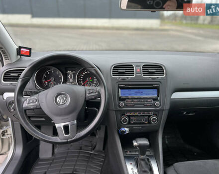 Серый Фольксваген Гольф, объемом двигателя 1.4 л и пробегом 209 тыс. км за 8800 $, фото 14 на Automoto.ua