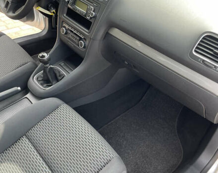 Сірий Фольксваген Гольф, об'ємом двигуна 1.39 л та пробігом 137 тис. км за 7700 $, фото 27 на Automoto.ua