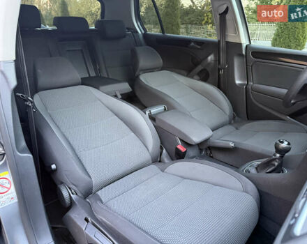 Серый Фольксваген Гольф, объемом двигателя 1.6 л и пробегом 155 тыс. км за 8450 $, фото 56 на Automoto.ua