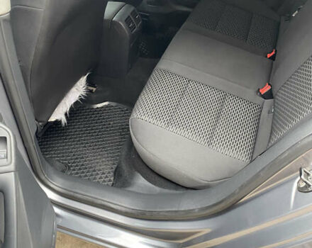 Серый Фольксваген Гольф, объемом двигателя 1.6 л и пробегом 240 тыс. км за 8000 $, фото 8 на Automoto.ua