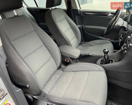 Серый Фольксваген Гольф, объемом двигателя 1.6 л и пробегом 267 тыс. км за 6650 $, фото 54 на Automoto.ua