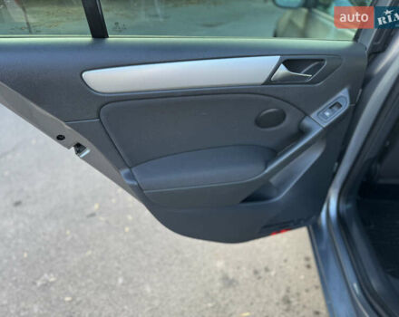 Сірий Фольксваген Гольф, об'ємом двигуна 1.39 л та пробігом 215 тис. км за 8700 $, фото 17 на Automoto.ua