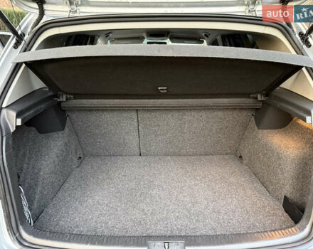 Сірий Фольксваген Гольф, об'ємом двигуна 0 л та пробігом 216 тис. км за 7350 $, фото 27 на Automoto.ua