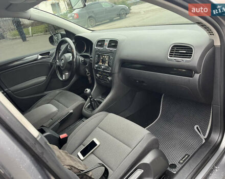 Сірий Фольксваген Гольф, об'ємом двигуна 1.6 л та пробігом 230 тис. км за 7999 $, фото 4 на Automoto.ua