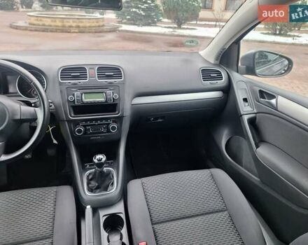 Серый Фольксваген Гольф, объемом двигателя 1.6 л и пробегом 223 тыс. км за 7650 $, фото 40 на Automoto.ua