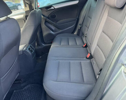 Сірий Фольксваген Гольф, об'ємом двигуна 1.39 л та пробігом 215 тис. км за 8700 $, фото 18 на Automoto.ua