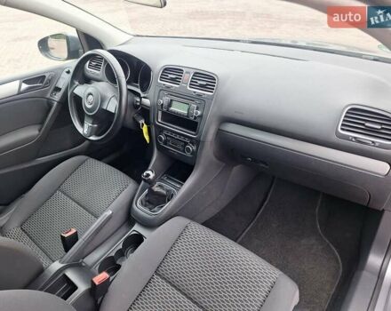 Серый Фольксваген Гольф, объемом двигателя 1.6 л и пробегом 223 тыс. км за 7650 $, фото 31 на Automoto.ua