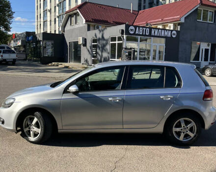 Серый Фольксваген Гольф, объемом двигателя 1.6 л и пробегом 300 тыс. км за 6500 $, фото 1 на Automoto.ua