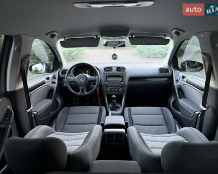 Серый Фольксваген Гольф, объемом двигателя 1.6 л и пробегом 155 тыс. км за 8450 $, фото 57 на Automoto.ua