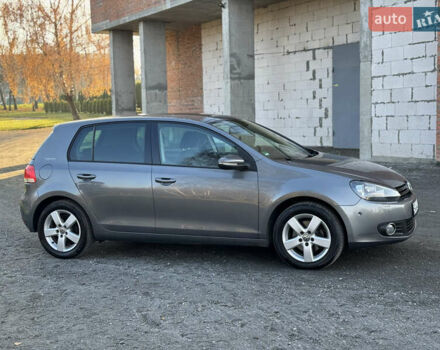 Сірий Фольксваген Гольф, об'ємом двигуна 1.39 л та пробігом 215 тис. км за 8700 $, фото 1 на Automoto.ua