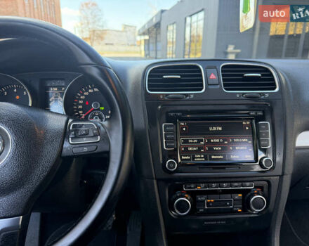 Серый Фольксваген Гольф, объемом двигателя 1.4 л и пробегом 167 тыс. км за 8500 $, фото 70 на Automoto.ua