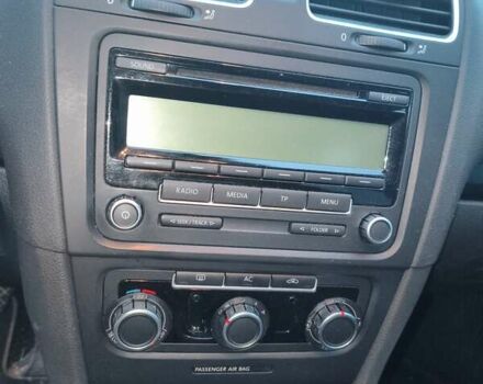 Серый Фольксваген Гольф, объемом двигателя 1.4 л и пробегом 240 тыс. км за 6500 $, фото 6 на Automoto.ua