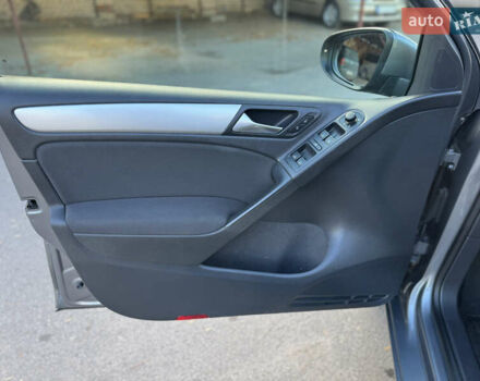 Сірий Фольксваген Гольф, об'ємом двигуна 1.39 л та пробігом 215 тис. км за 8700 $, фото 15 на Automoto.ua