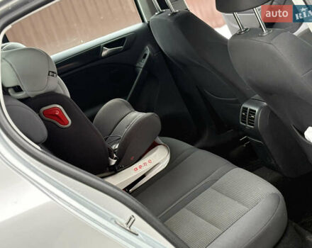 Серый Фольксваген Гольф, объемом двигателя 1.6 л и пробегом 228 тыс. км за 6799 $, фото 20 на Automoto.ua