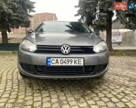 Серый Фольксваген Гольф, объемом двигателя 1.6 л и пробегом 240 тыс. км за 8000 $, фото 6 на Automoto.ua