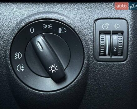 Серый Фольксваген Гольф, объемом двигателя 1.39 л и пробегом 166 тыс. км за 8500 $, фото 30 на Automoto.ua