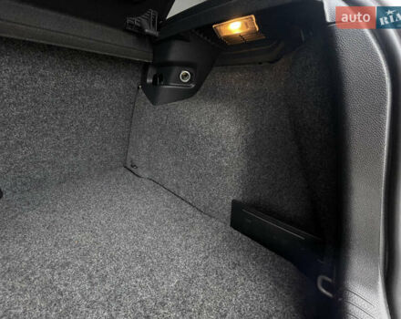 Серый Фольксваген Гольф, объемом двигателя 2 л и пробегом 257 тыс. км за 8350 $, фото 101 на Automoto.ua