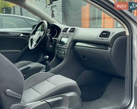 Серый Фольксваген Гольф, объемом двигателя 1.39 л и пробегом 286 тыс. км за 7777 $, фото 9 на Automoto.ua