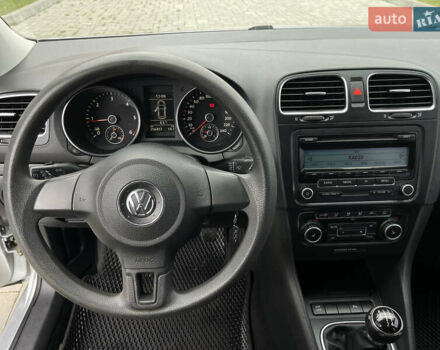 Серый Фольксваген Гольф, объемом двигателя 2 л и пробегом 257 тыс. км за 8350 $, фото 83 на Automoto.ua