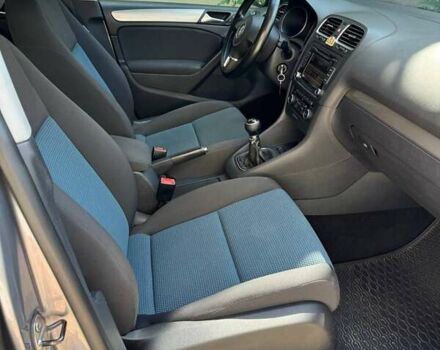 Серый Фольксваген Гольф, объемом двигателя 1.6 л и пробегом 283 тыс. км за 8400 $, фото 11 на Automoto.ua