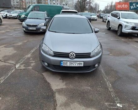 Серый Фольксваген Гольф, объемом двигателя 1.2 л и пробегом 214 тыс. км за 7800 $, фото 5 на Automoto.ua