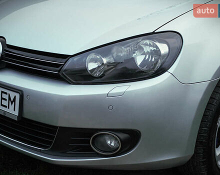 Серый Фольксваген Гольф, объемом двигателя 1.2 л и пробегом 235 тыс. км за 9200 $, фото 4 на Automoto.ua