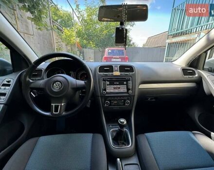 Серый Фольксваген Гольф, объемом двигателя 1.6 л и пробегом 283 тыс. км за 8400 $, фото 8 на Automoto.ua