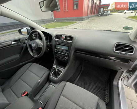 Серый Фольксваген Гольф, объемом двигателя 2 л и пробегом 257 тыс. км за 8350 $, фото 68 на Automoto.ua